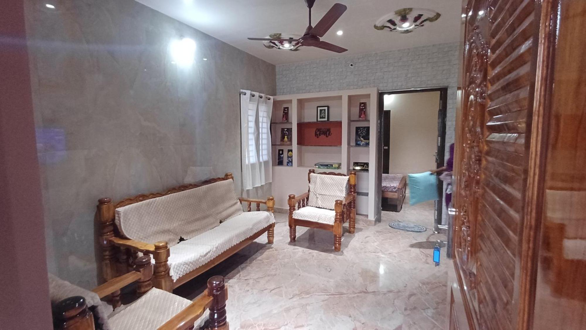 Shi'S Thulasi 2Bhk In Coimbatore Near To Karpagam College, Palakkad Highway, Rathinam College And More Luaran gambar